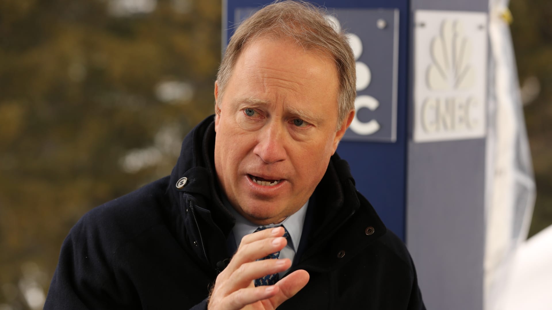 Image default